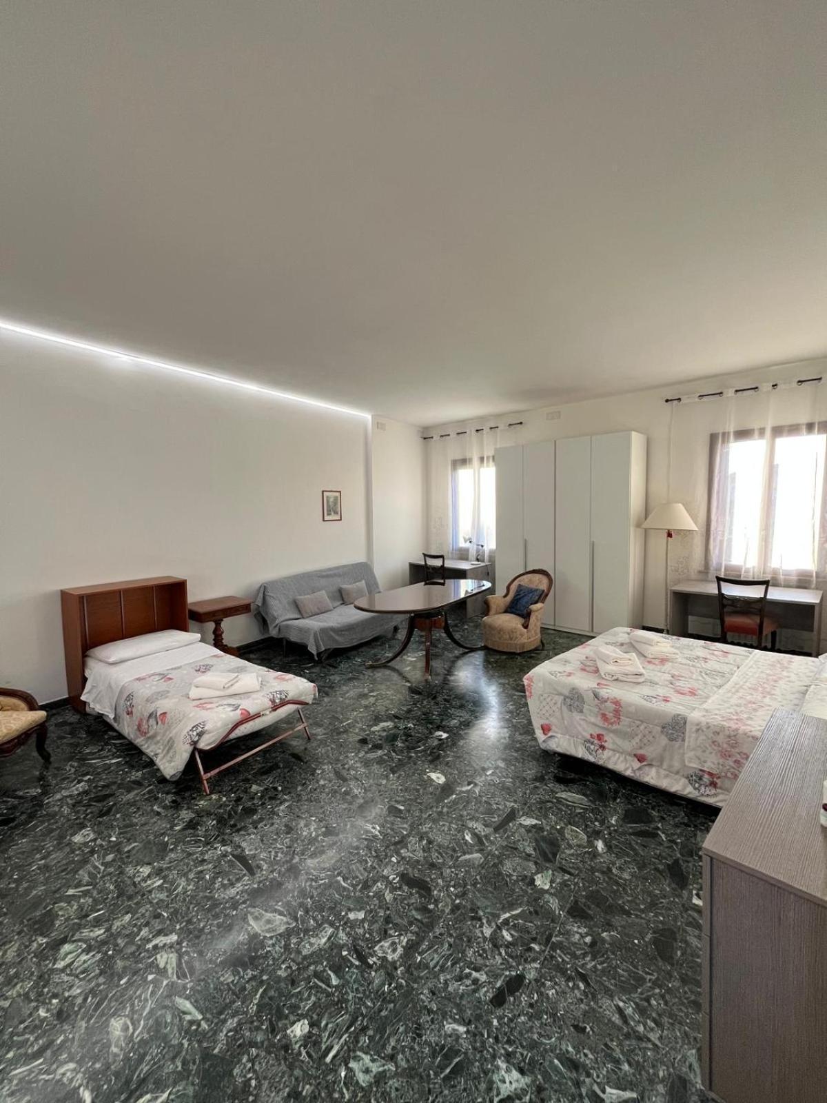 Stefy'S Rooms Венеция Экстерьер фото